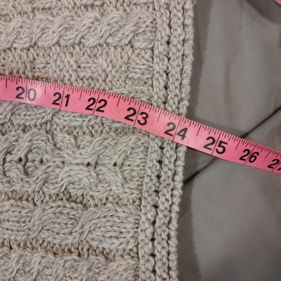 Beautiful Inis Crafts Irish Knit Cardigan - Picture 12 of 12